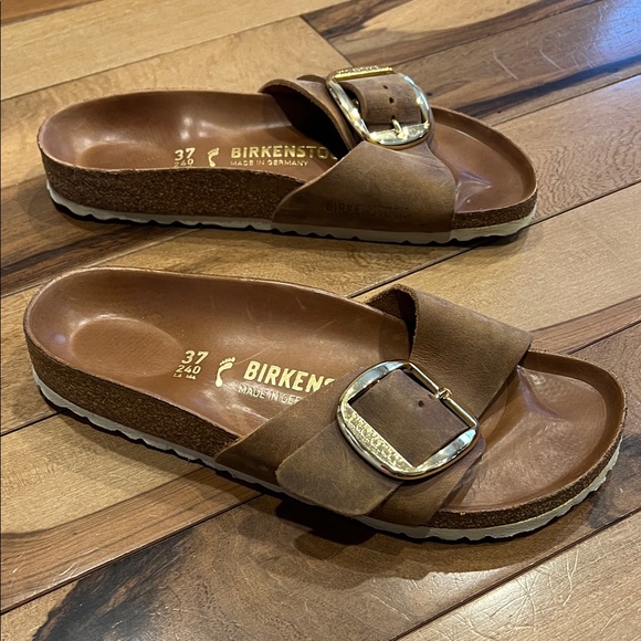 Birkenstock Tan Suede Slides with Gold Buckle - Picture 4 of 7